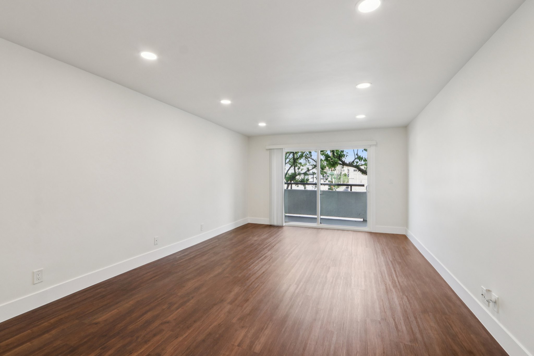 16550 Vanowen St unit 114-S0503-003.jpg