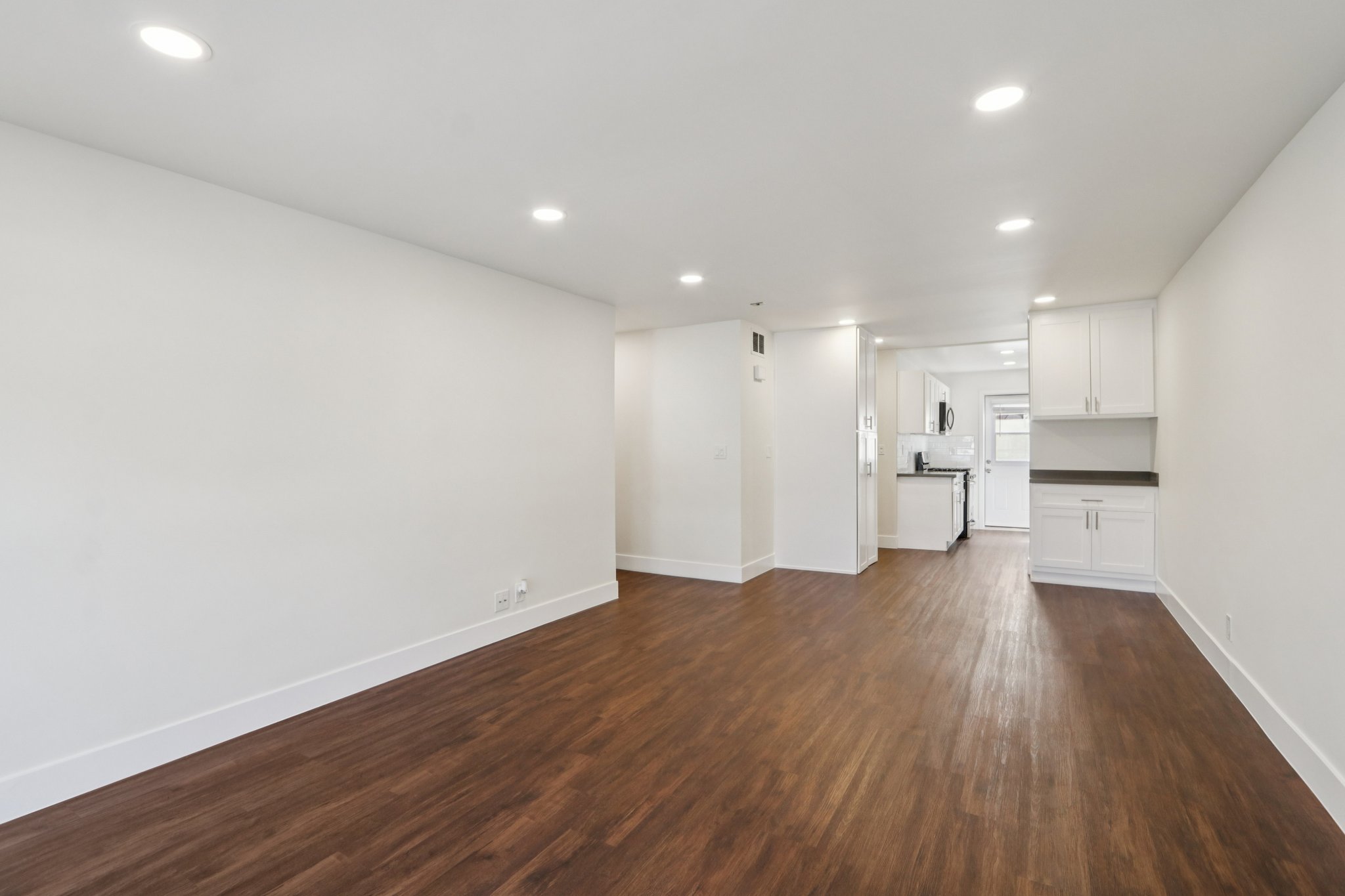 16550 Vanowen St unit 114-S0503-005.jpg