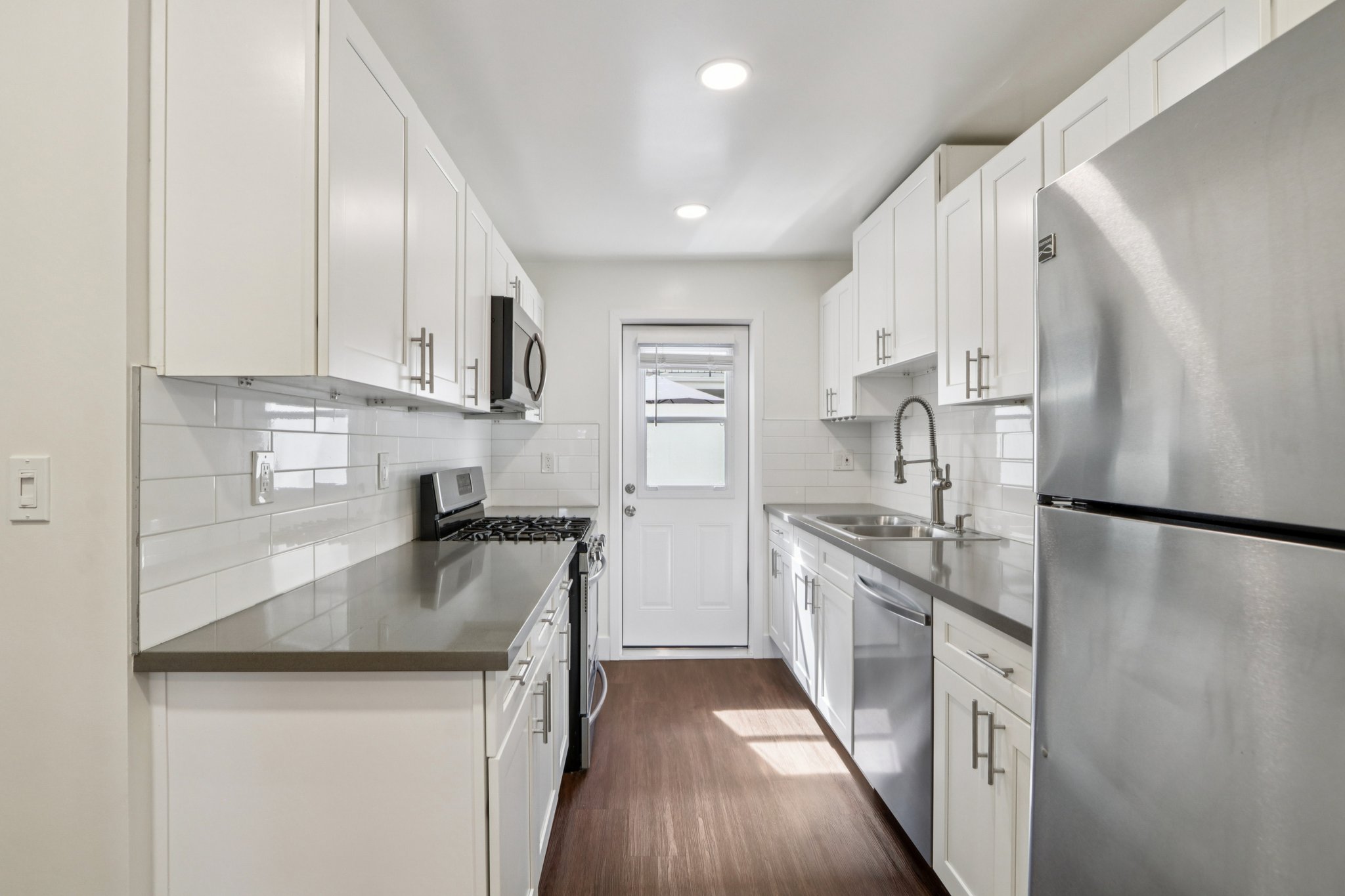 16550 Vanowen St unit 114-S0503-008.jpg