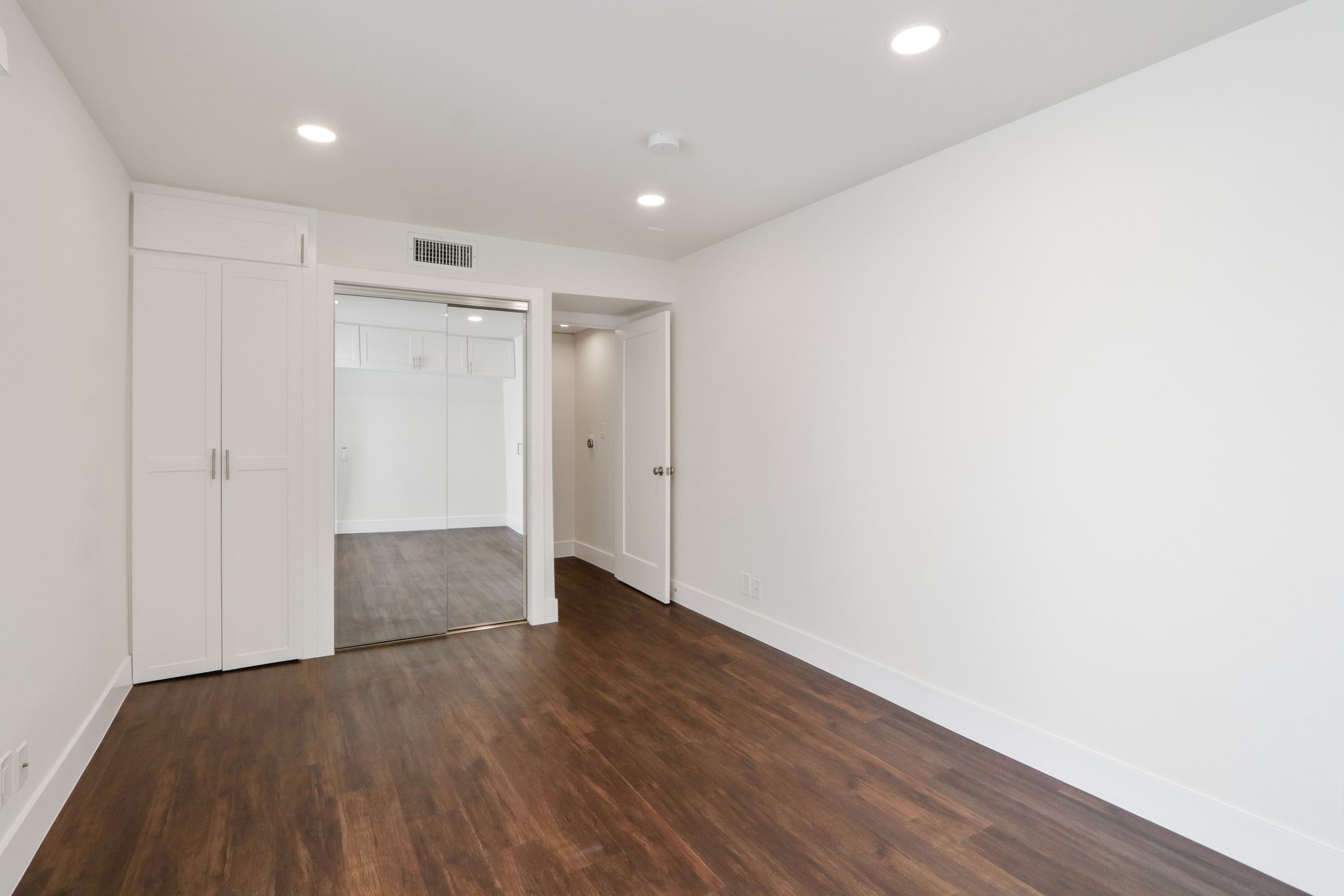 16550 Vanowen St unit 114-S0503-011.jpg