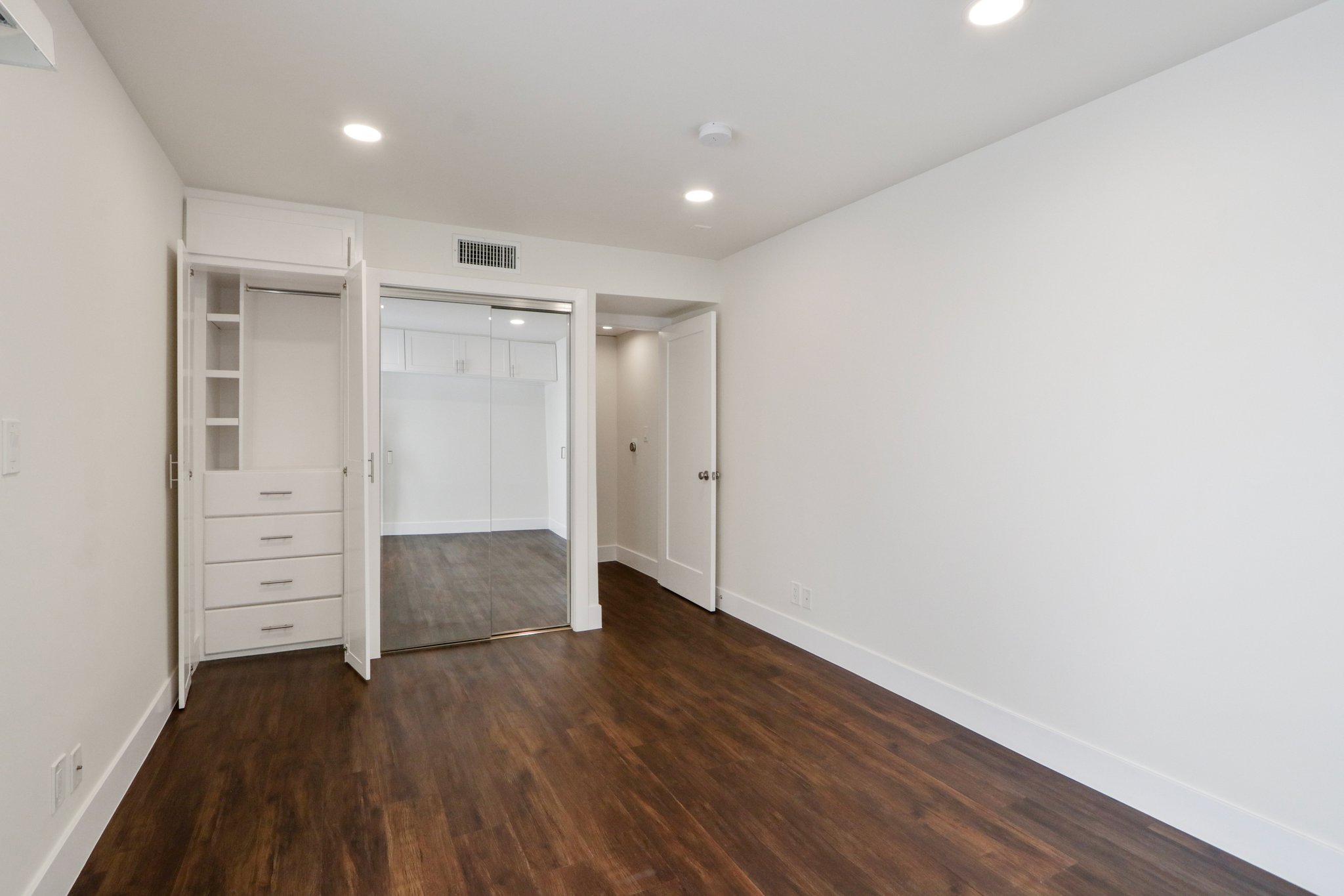 16550 Vanowen St unit 114-S0503-013.jpg