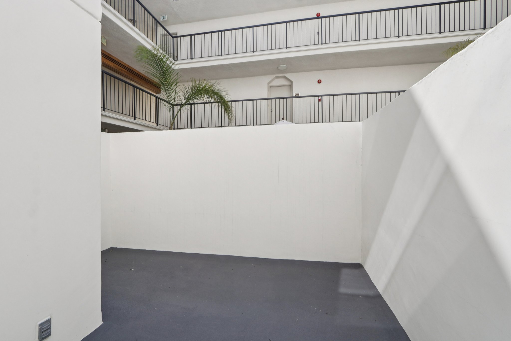 16550 Vanowen St unit 114-S0503-017.jpg