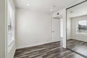 16550 Vanowen St unit 209-S0503-018.jpg