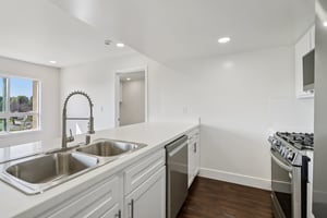 16550 Vanowen St unit 207-S0503-009.jpg