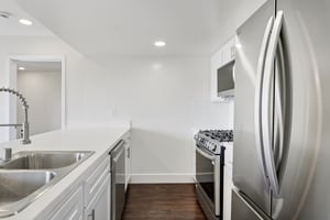16550 Vanowen St unit 207-S0503-011.jpg