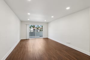 16550 Vanowen St unit 114-S0503-001.jpg