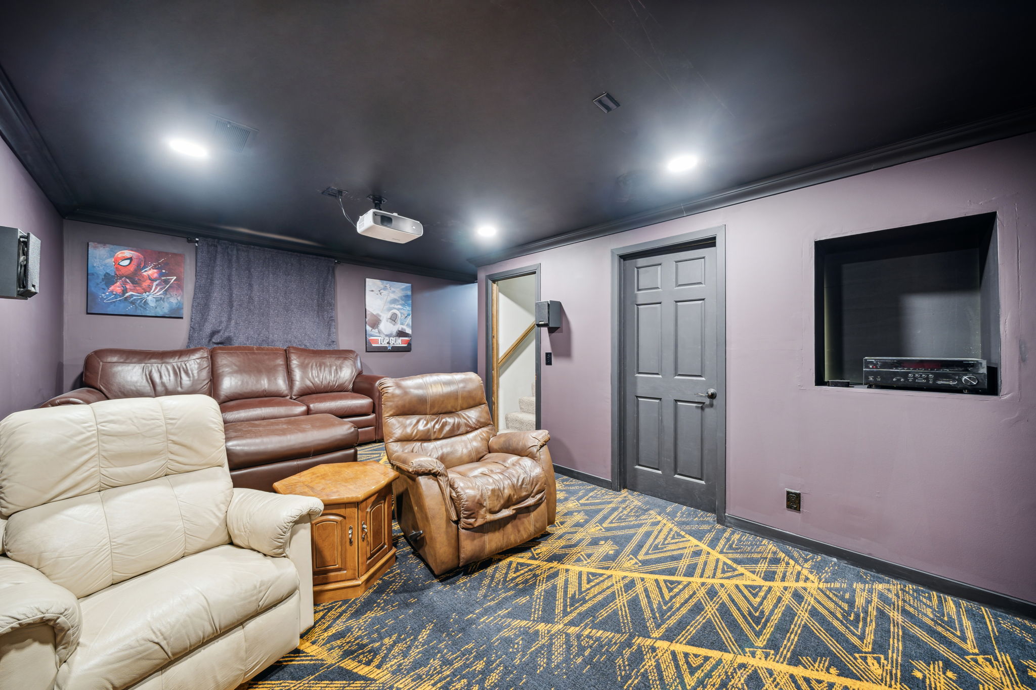 37_Interior