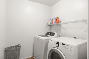  Photo 37