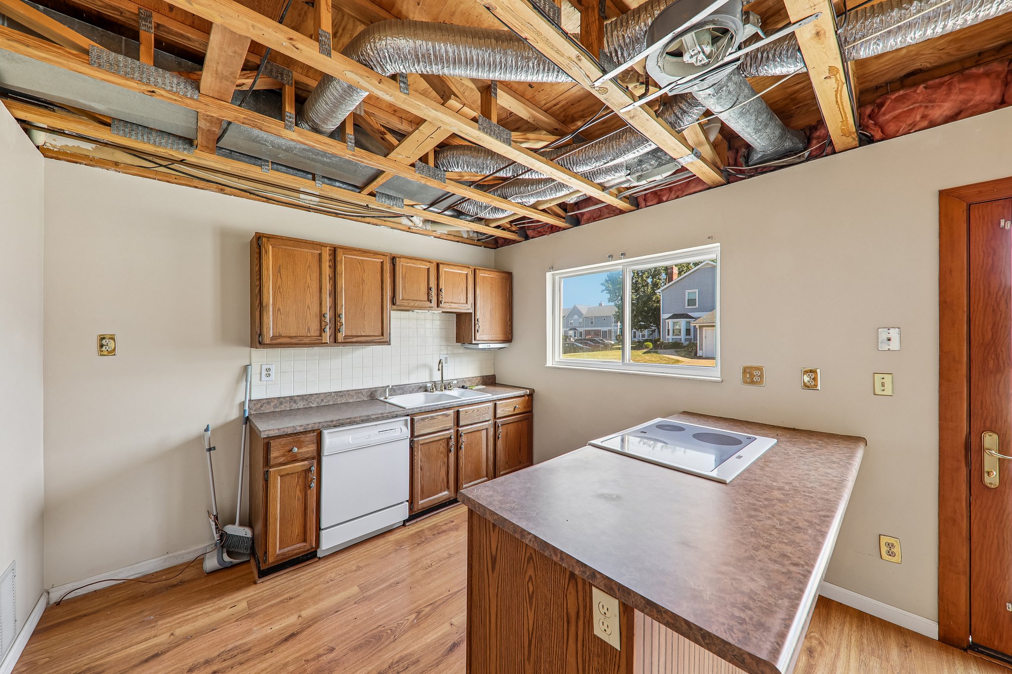 1656 Florine Blvd-S1410-012.jpg