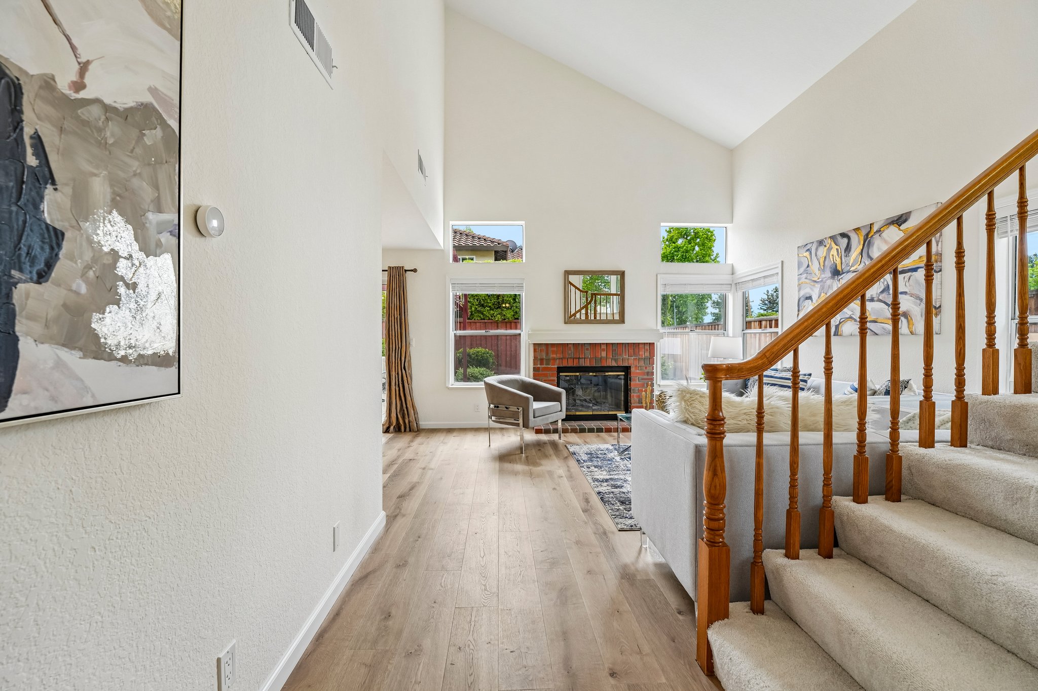 Holly Cir-S2104-008.jpg