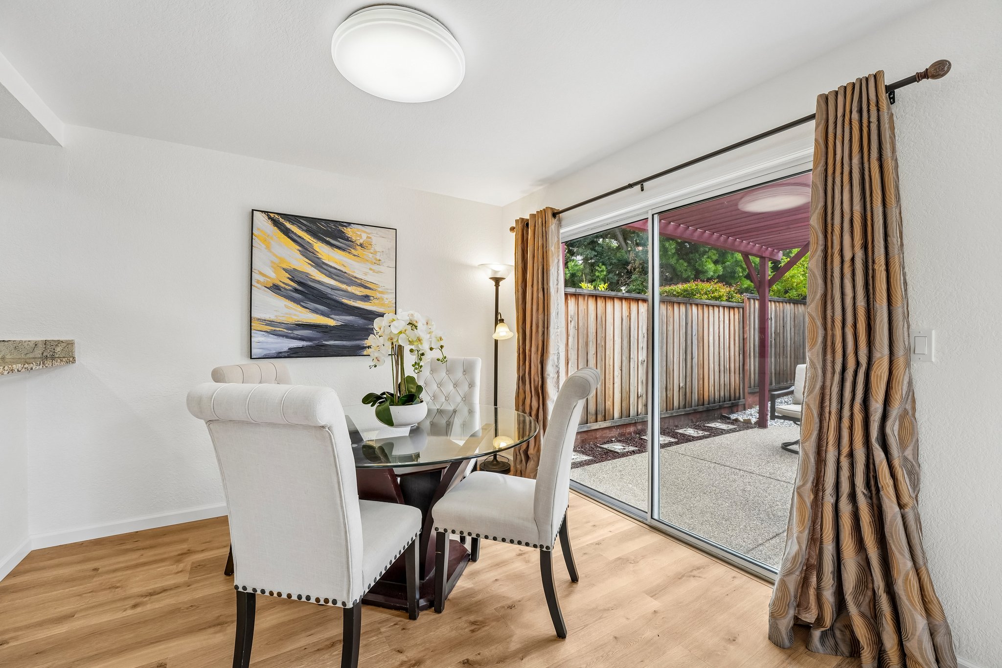 Holly Cir-S2104-017.jpg