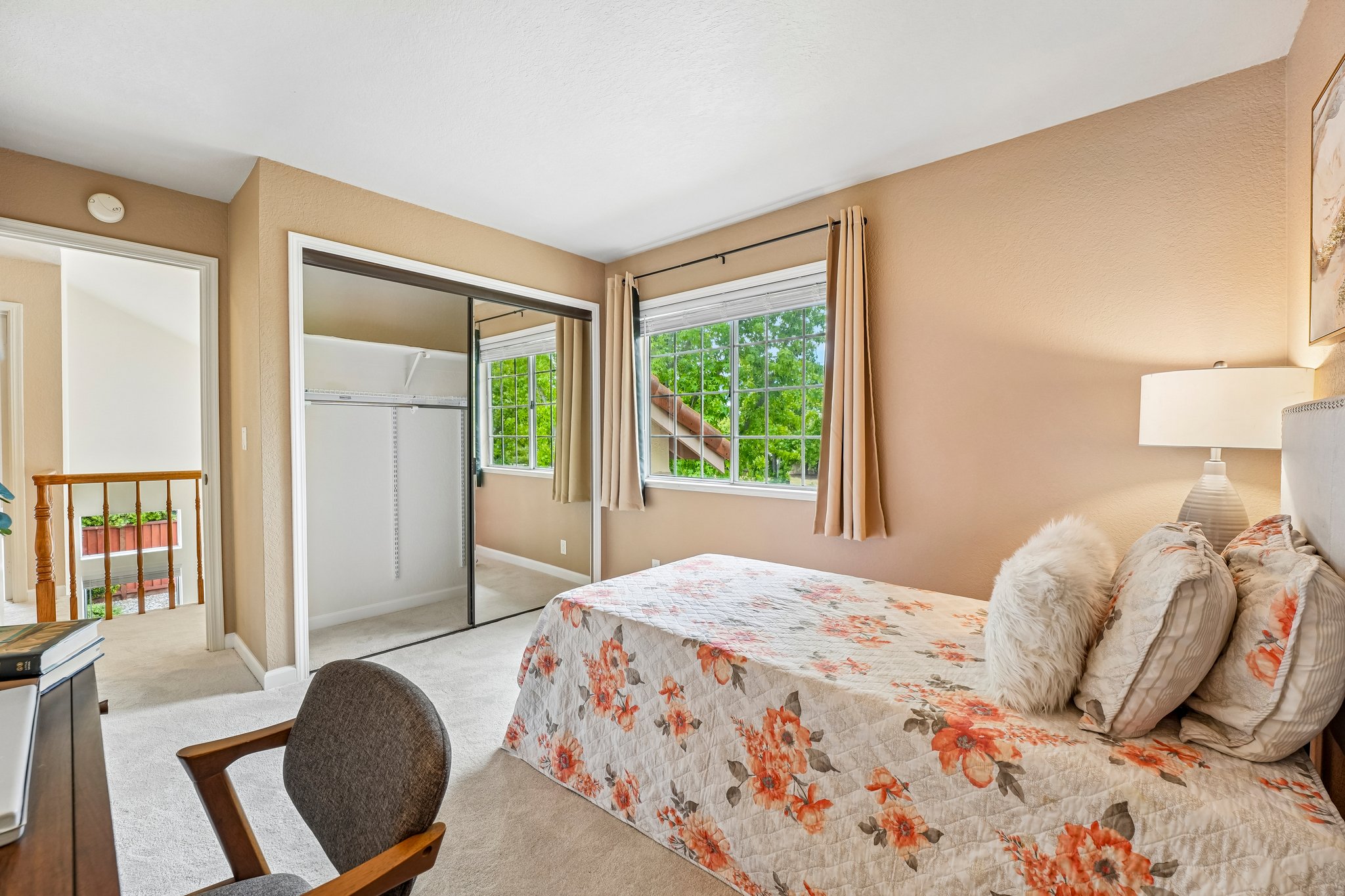 Holly Cir-S2104-029.jpg