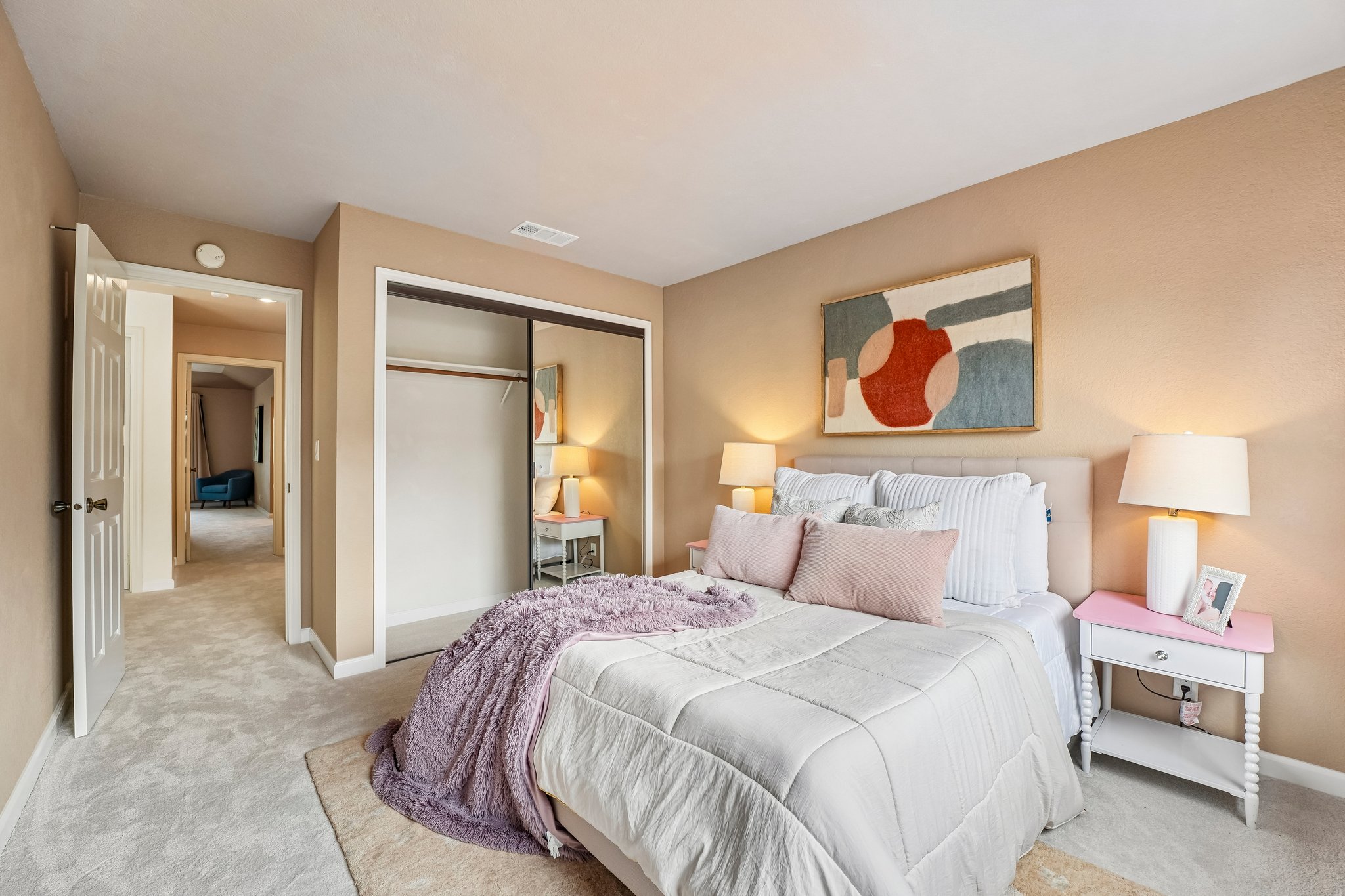 Holly Cir-S2104-031.jpg