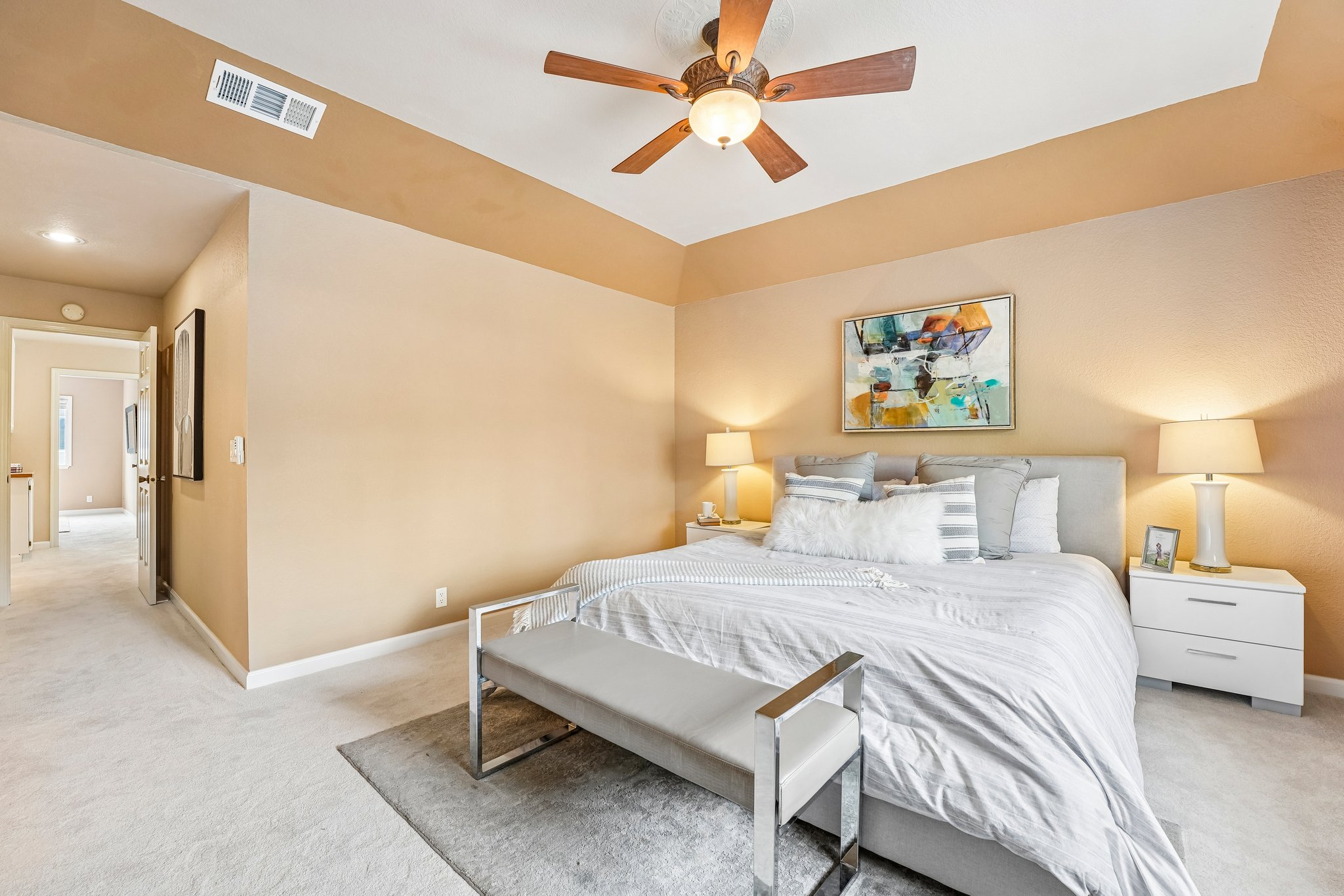 Holly Cir-S2104-036.jpg