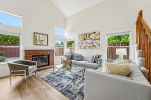 Holly Cir-S2104-009.jpg