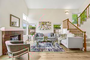 Holly Cir-S2104-011.jpg