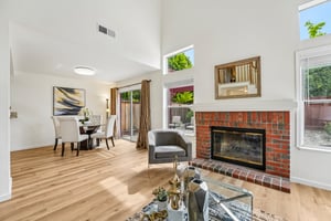 Holly Cir-S2104-014.jpg