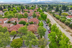 Holly Cir-S2104-046.jpg