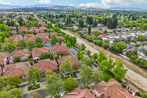 Holly Cir-S2104-049.jpg