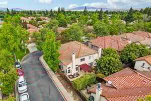 Holly Cir-S2104-057.jpg