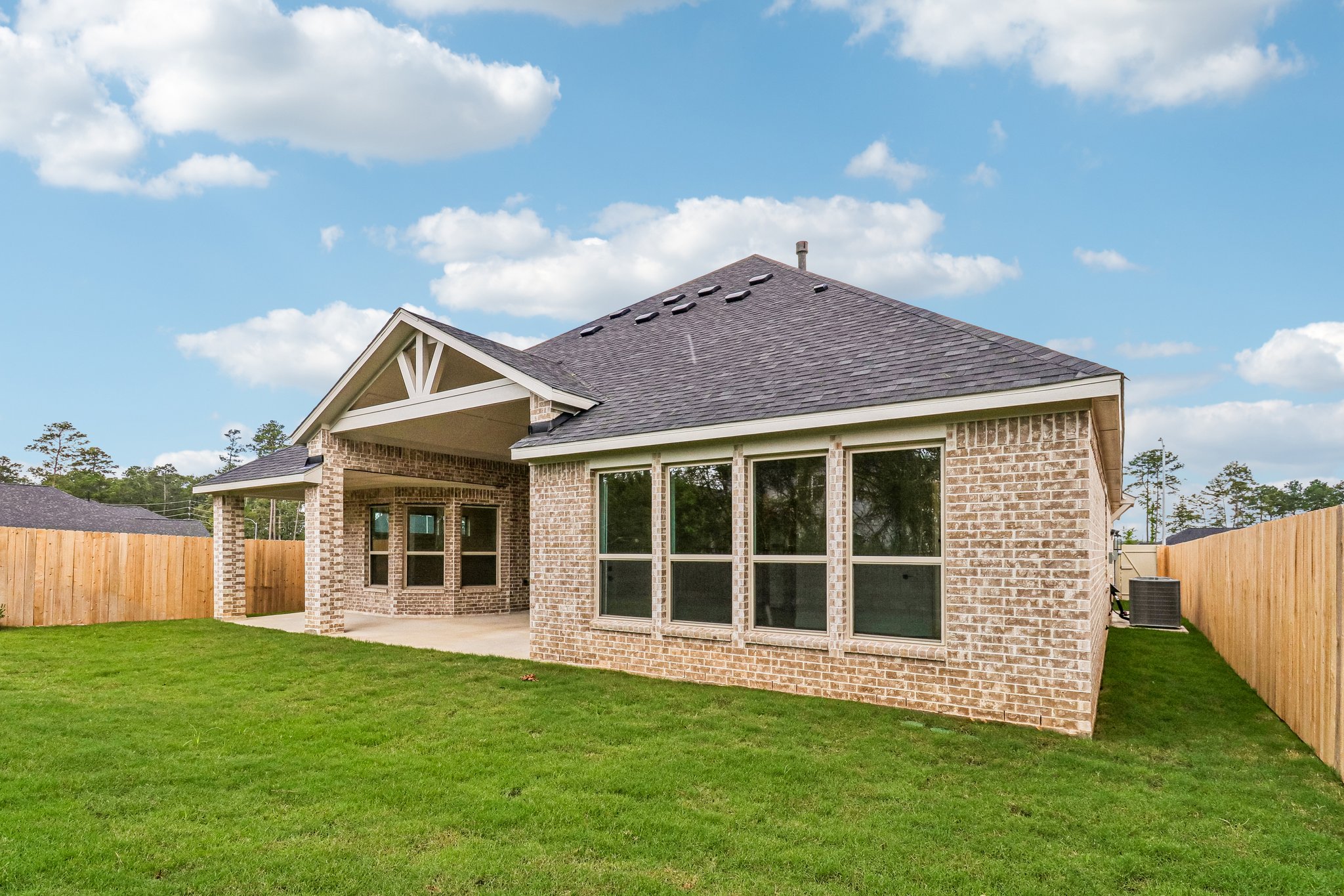 Branchers Dr-S1106-032.jpg