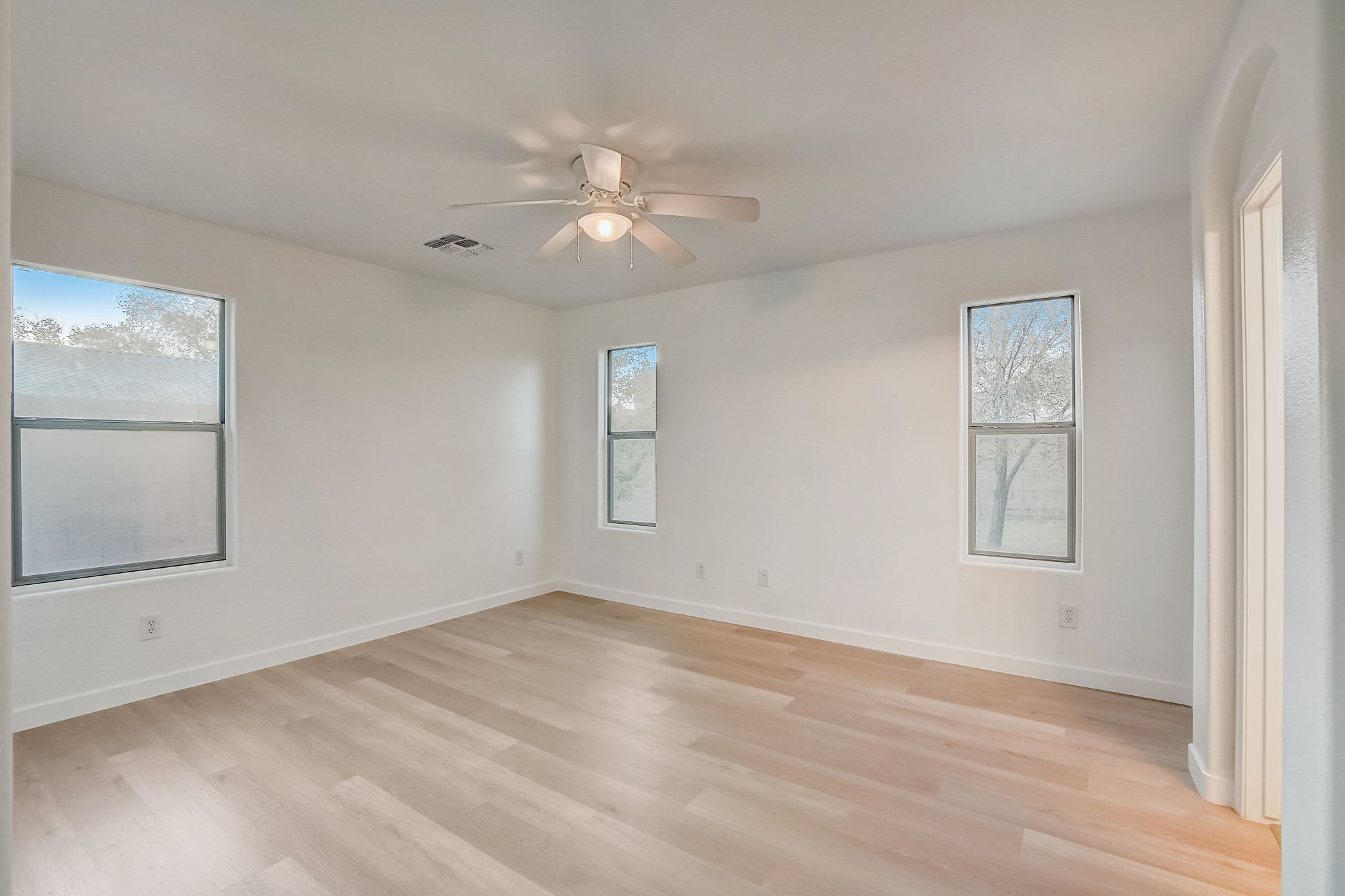 W Rimrock St-016
