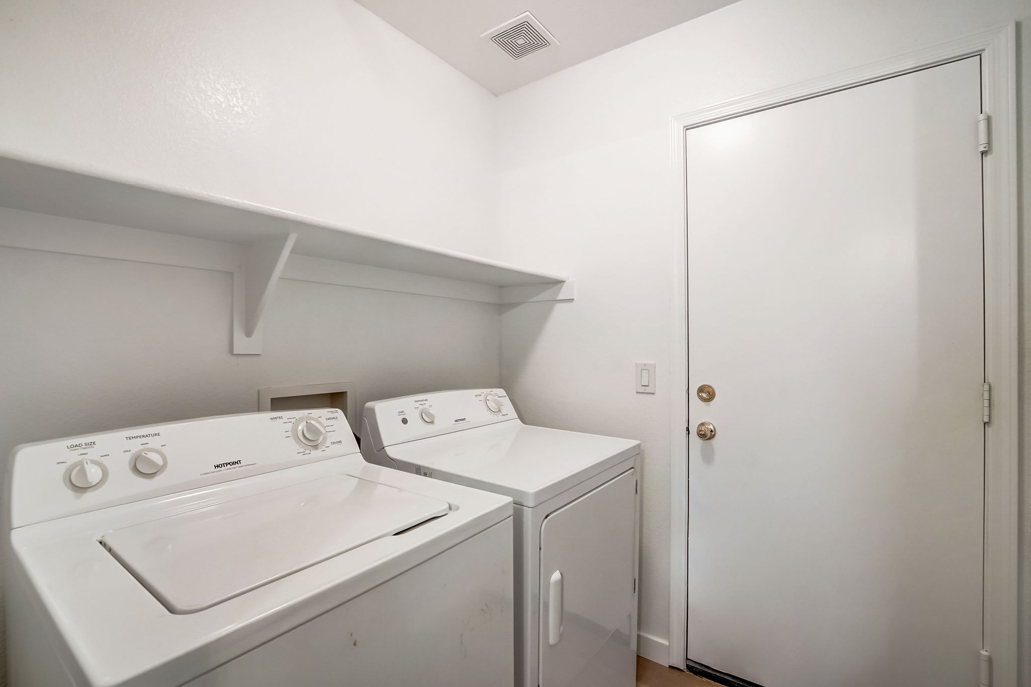 W Rimrock St-025