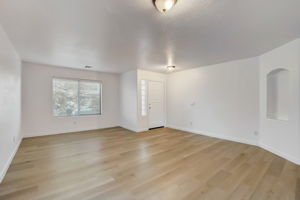 W Rimrock St-006