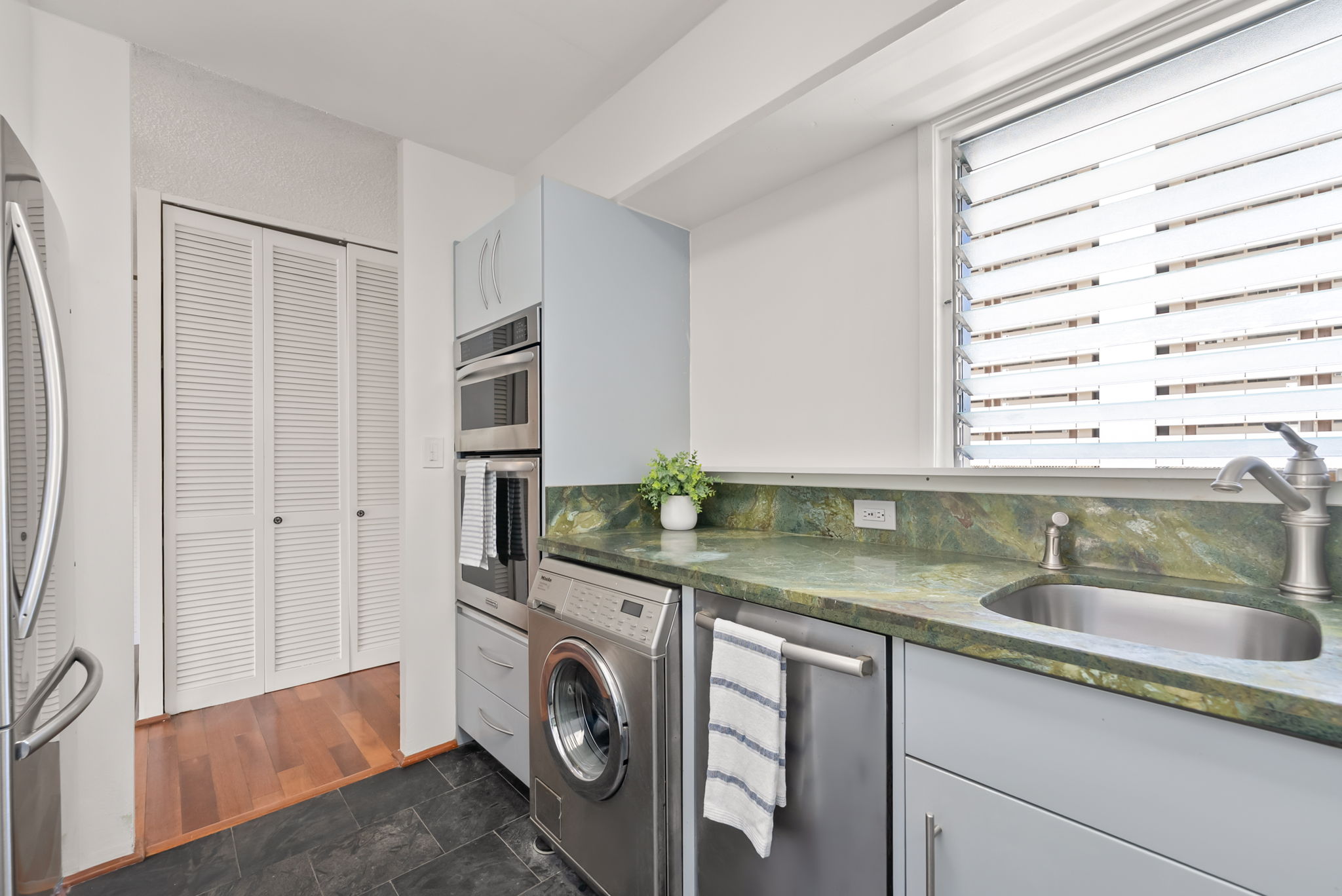  Photo 58