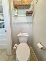 Bathroom 2 - IMG_3284