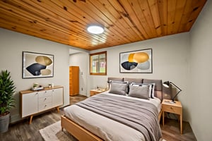 DSC_5228 virtually staged.jpeg