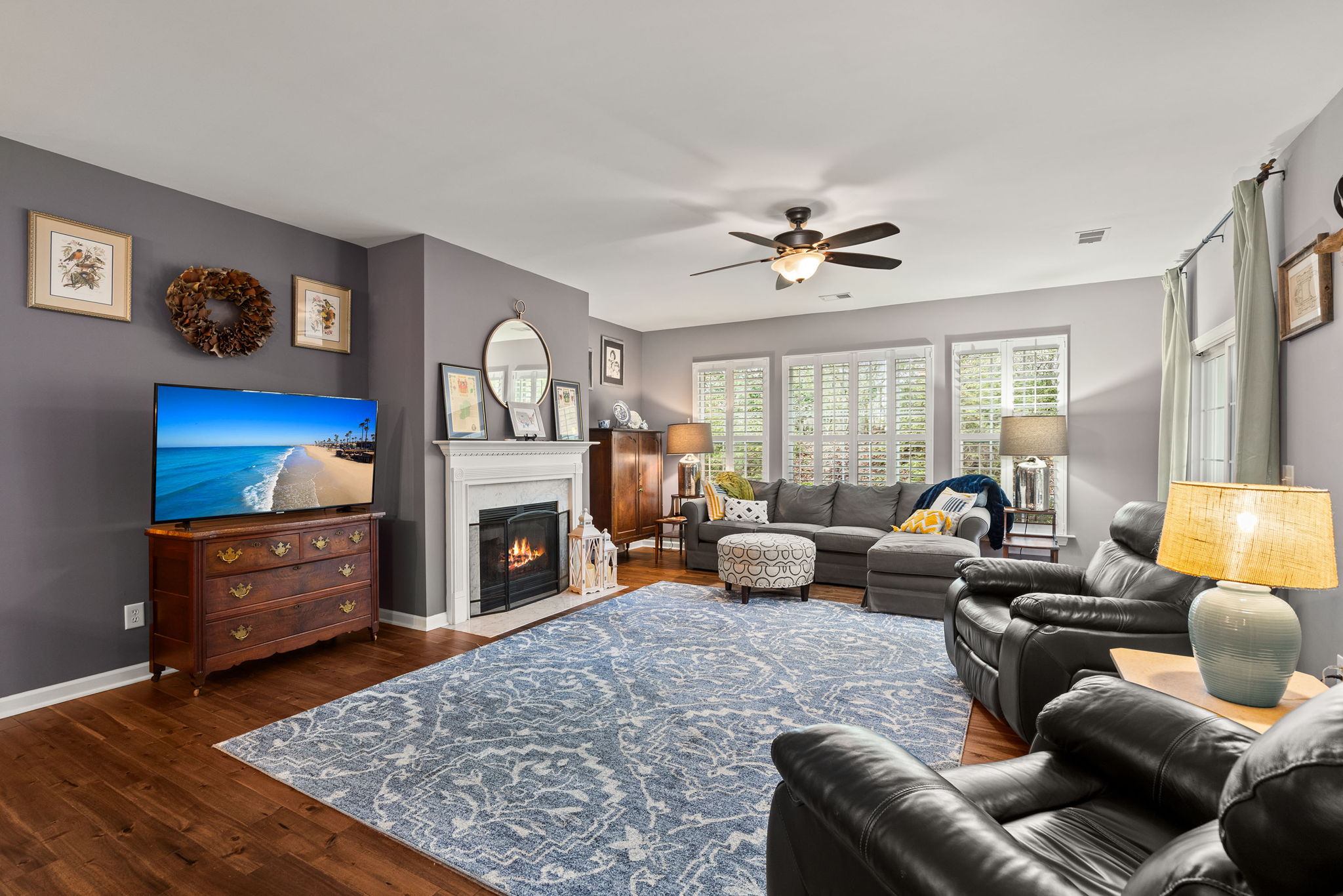 Living Room with Gas Fireplace
