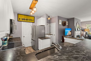 Leathered Granite Counters