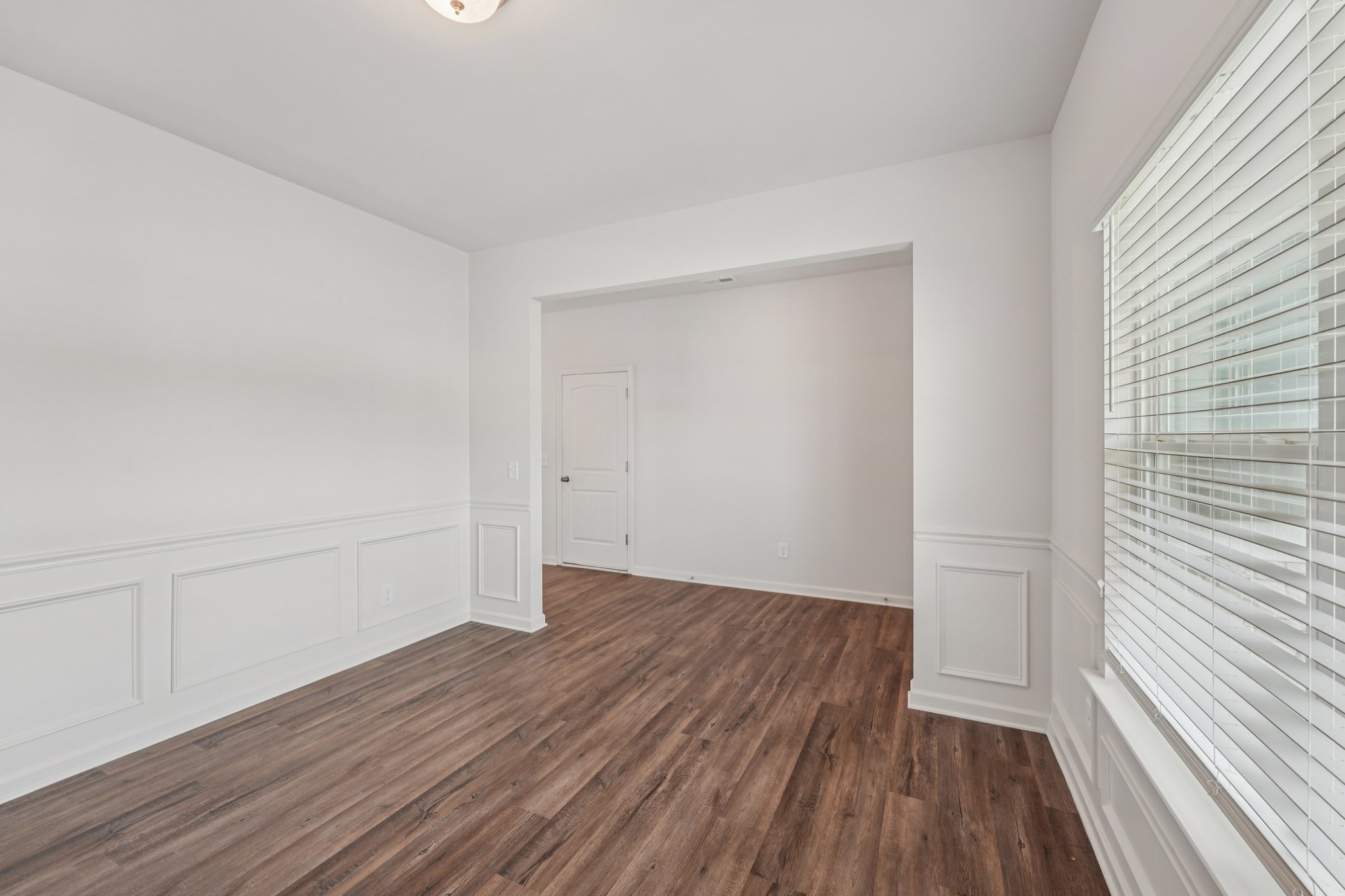 Graham Cir-S1010-011.jpg