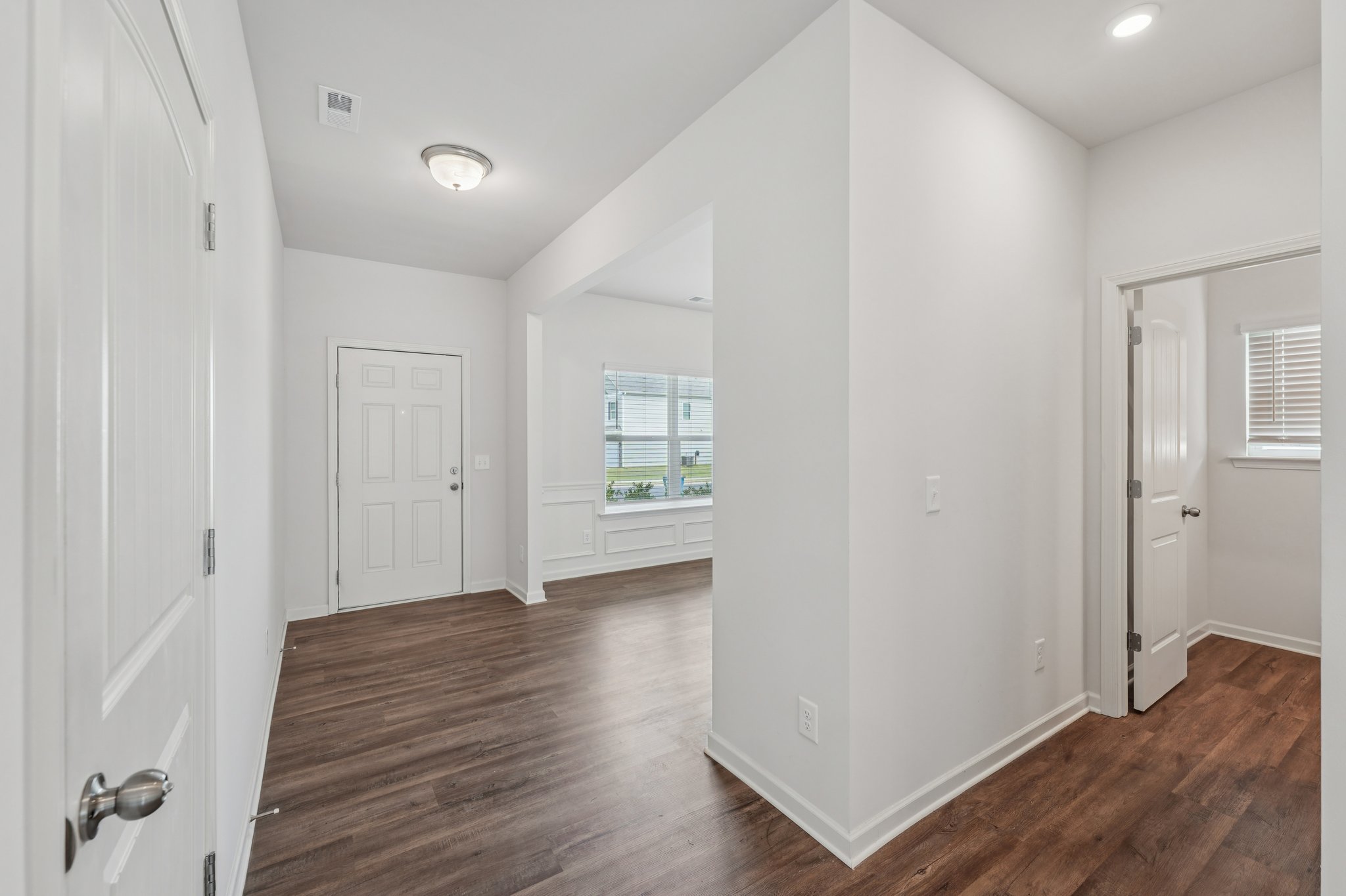 Graham Cir-S1010-012.jpg