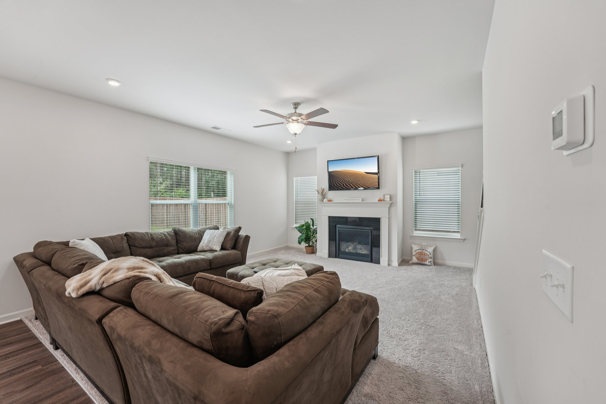 Graham Cir-S1010-013.jpg