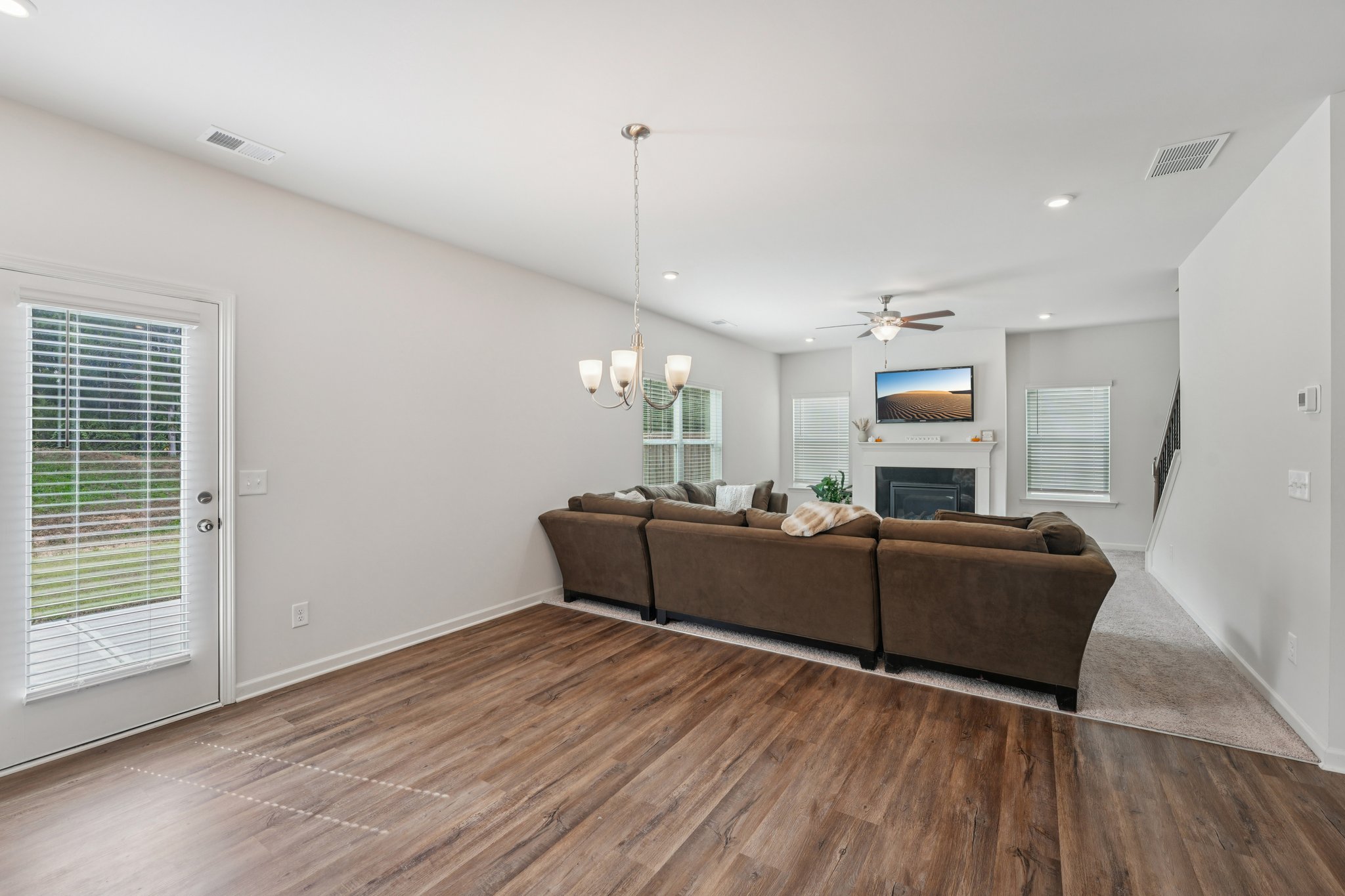 Graham Cir-S1010-015.jpg