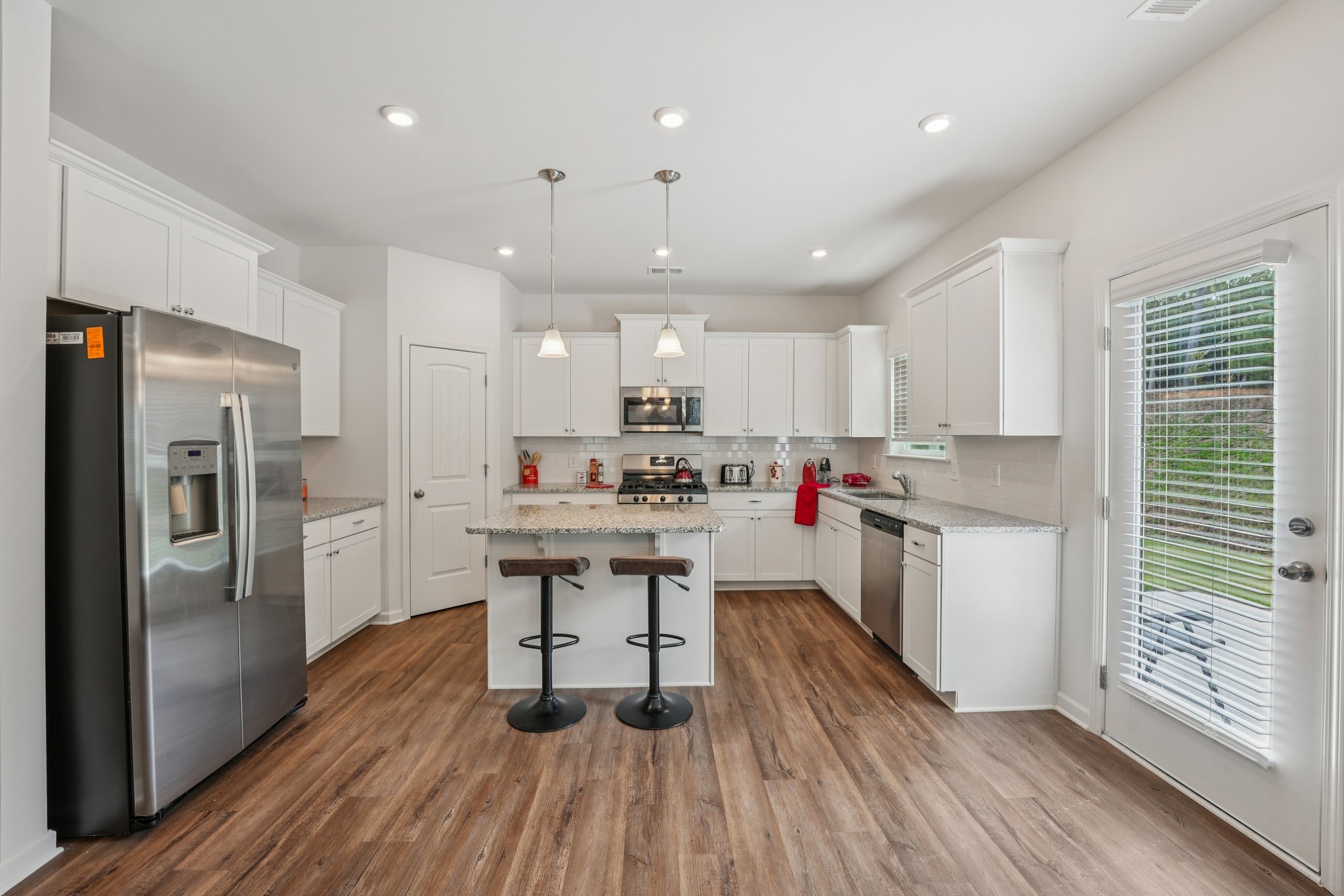 Graham Cir-S1010-023.jpg