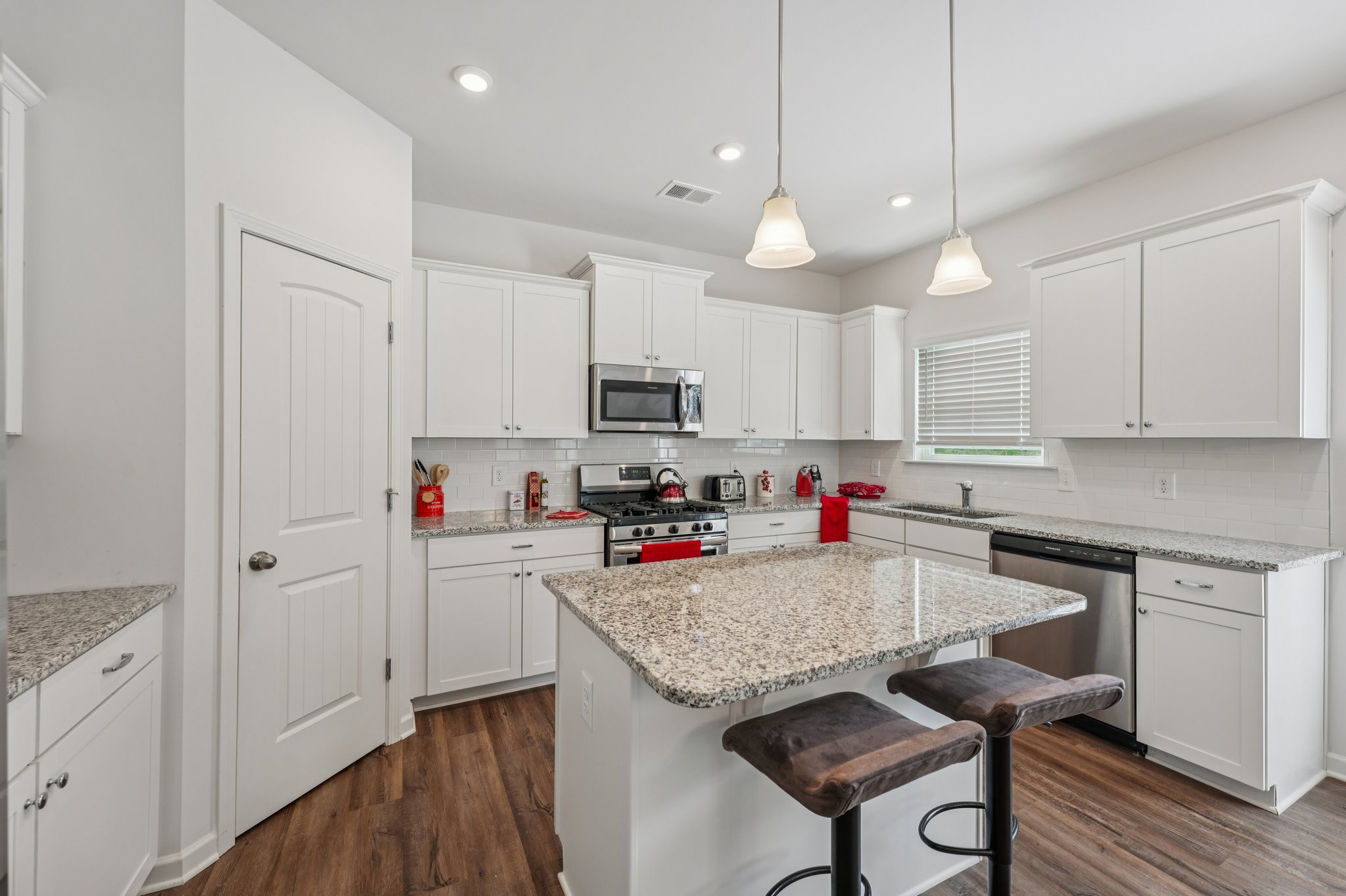 Graham Cir-S1010-025.jpg