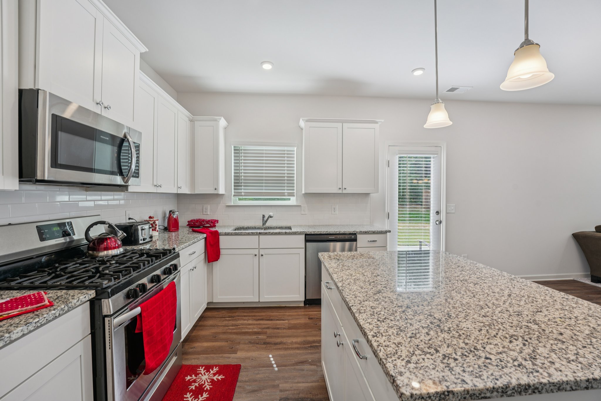Graham Cir-S1010-026.jpg