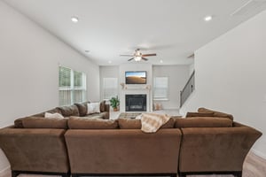 Graham Cir-S1010-014.jpg