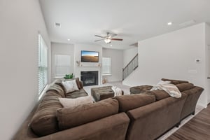 Graham Cir-S1010-017.jpg