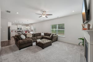 Graham Cir-S1010-018.jpg