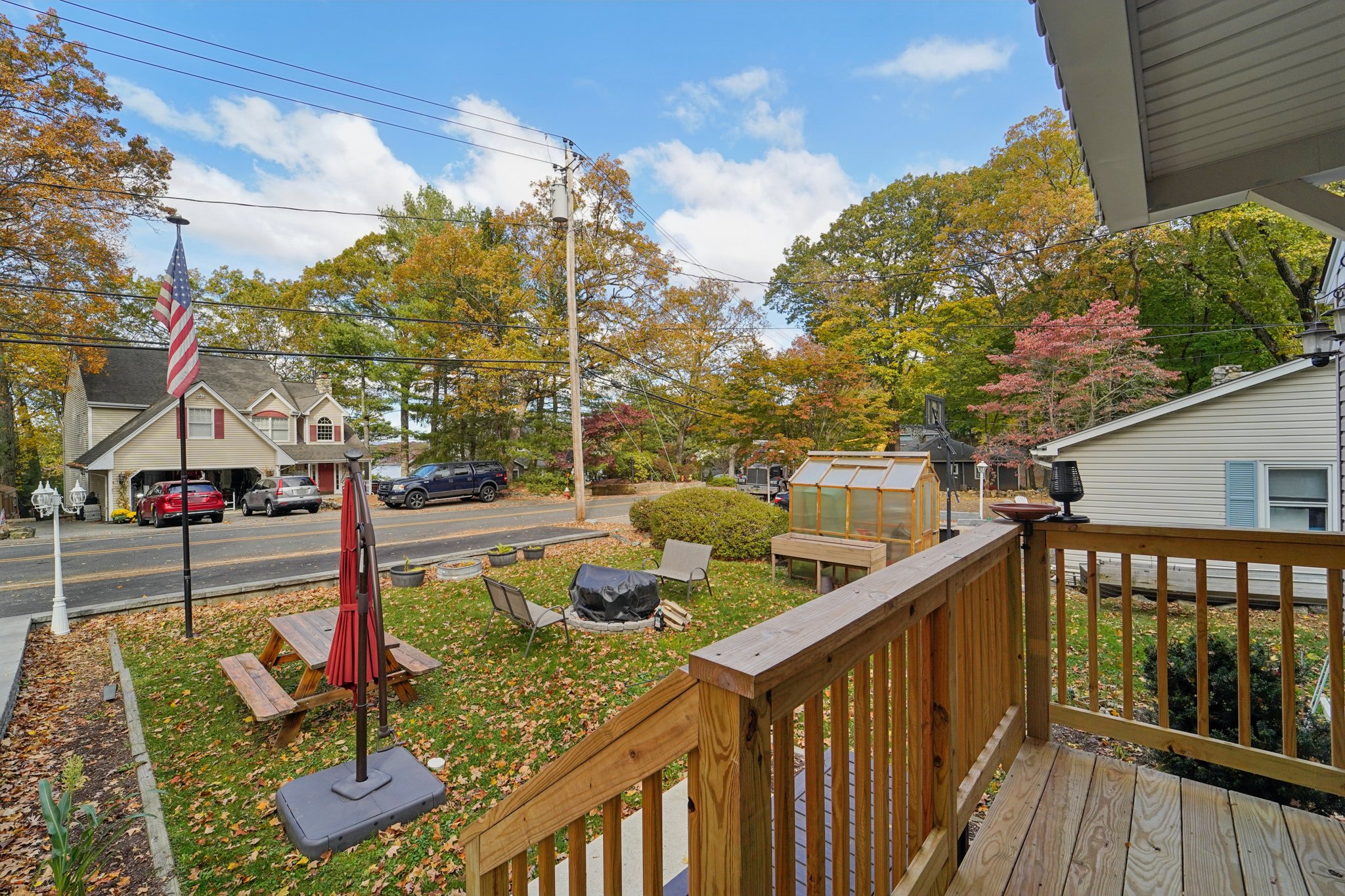 Lakeview Ave-S2910-008.jpg