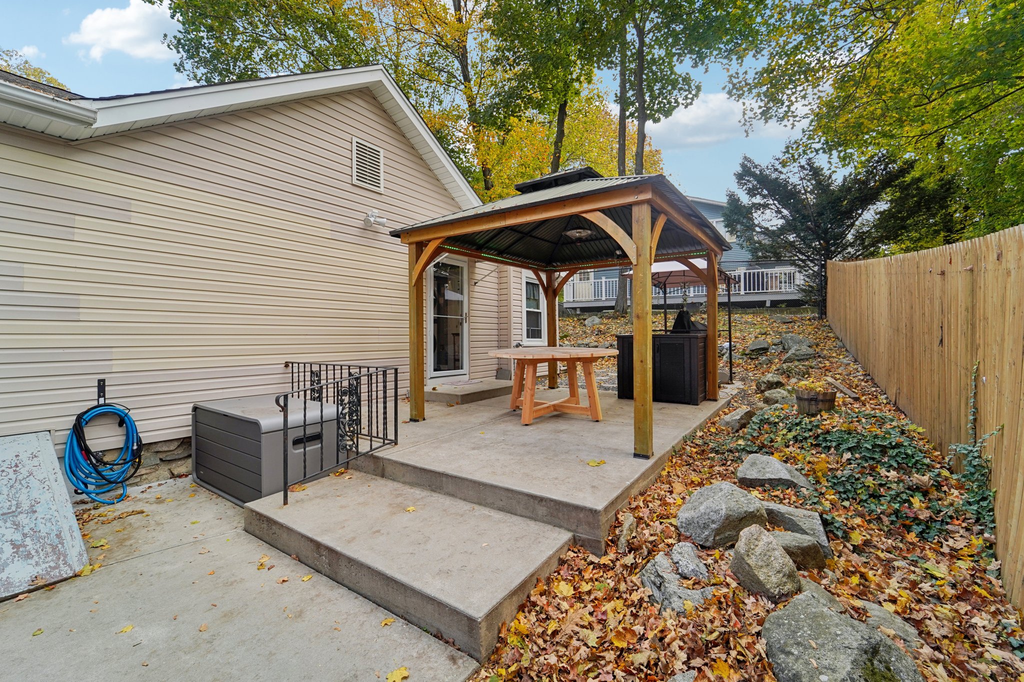 Lakeview Ave-S2910-028.jpg