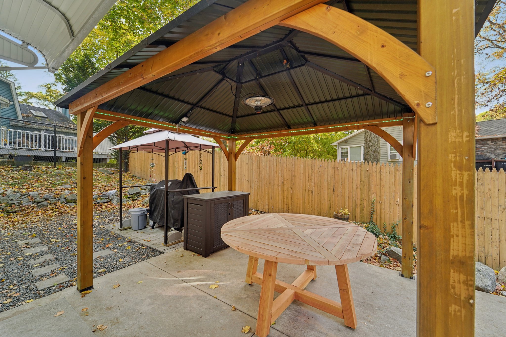 Lakeview Ave-S2910-030.jpg