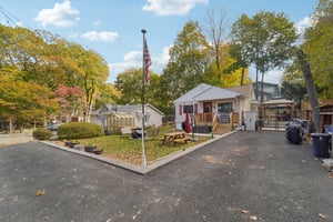 Lakeview Ave-S2910-002.jpg