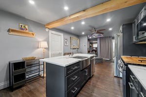 Lakeview Ave-S2910-017.jpg