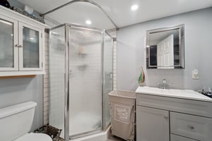 Lakeview Ave-S2910-020.jpg