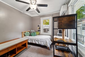 Lakeview Ave-S2910-026.jpg